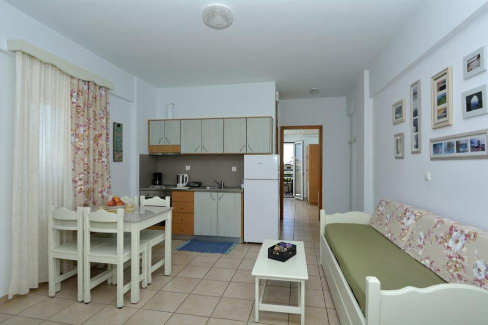 Bonos Apartments Stoupa Luaran gambar
